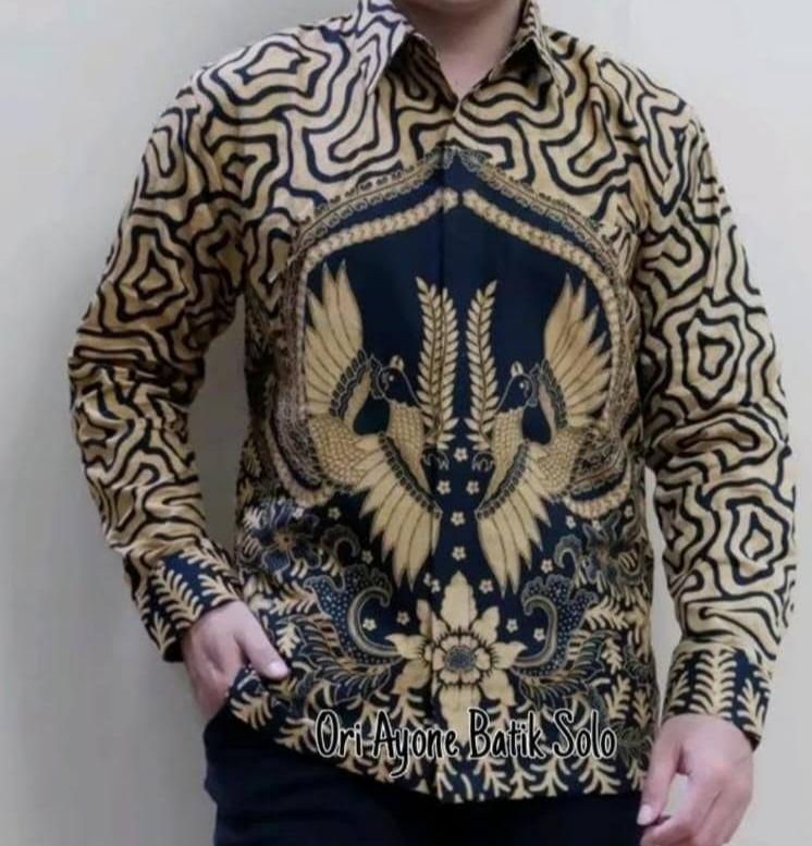 Kemeja Batik Pria Motif Burung Merak